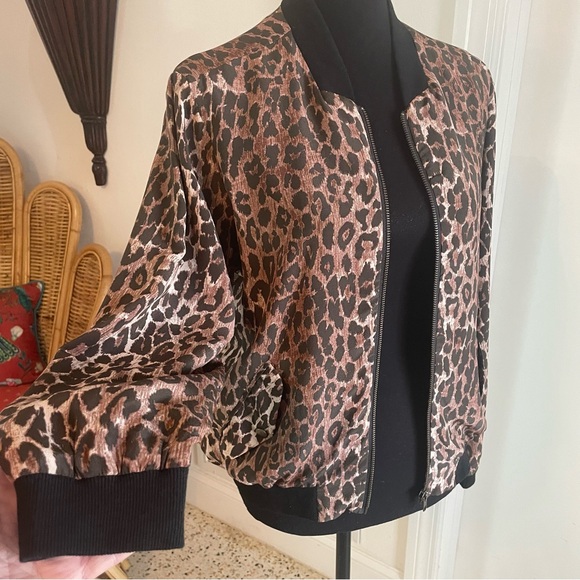 JOHNNY WAS WORKSHOP Leopard Silk Bomber Jacket! Like new! Bohemian! Oversized. - Picture 1 of 16